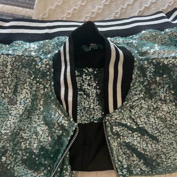 Taylor Swift Inspired Green Bomber Jacket - Picture 8 of 10